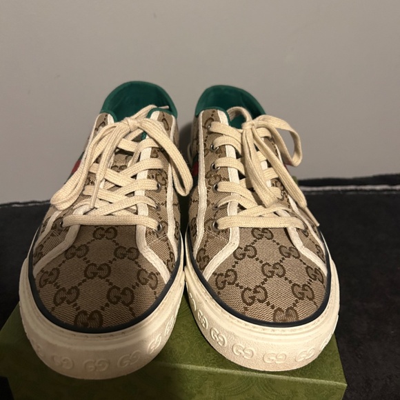 Men Gucci Sneakers - Picture 2 of 4
